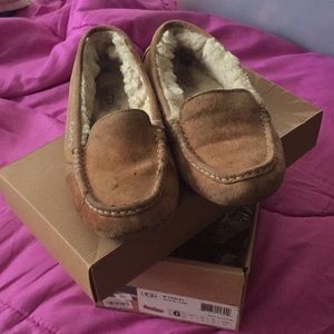 Uggs Slip On